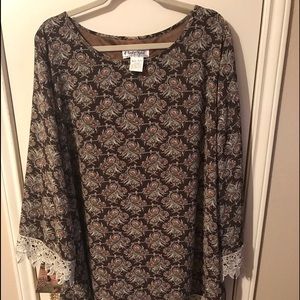 Lady Noiz plus size tunic.